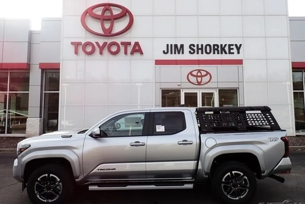 2025 Toyota Tacoma TRD Sport photo 1