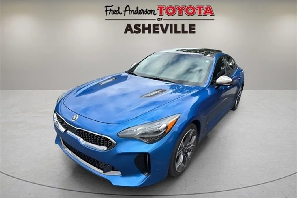 2019 Kia Stinger GT2 photo 1