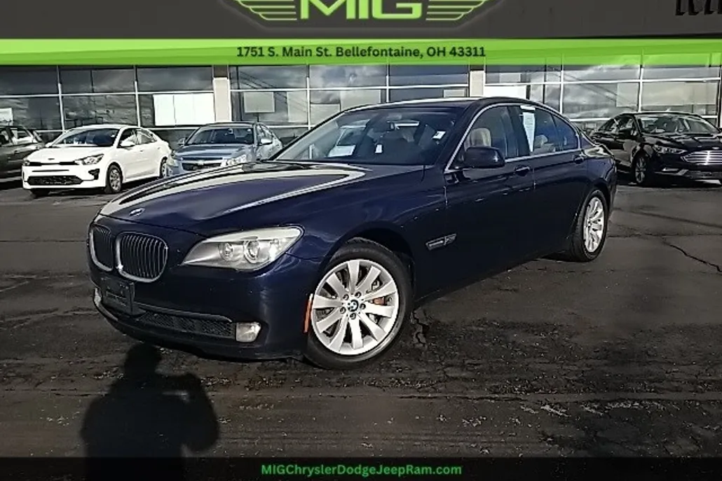 2011 Bmw 750xi 7-Series photo 1