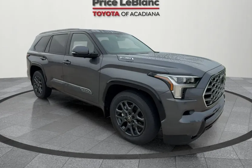 2025 Toyota Sequoia Platinum photo 1