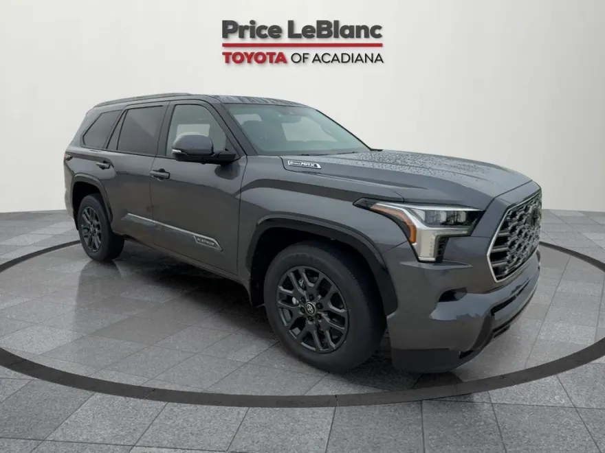 2025 Toyota Sequoia Platinum photo 1