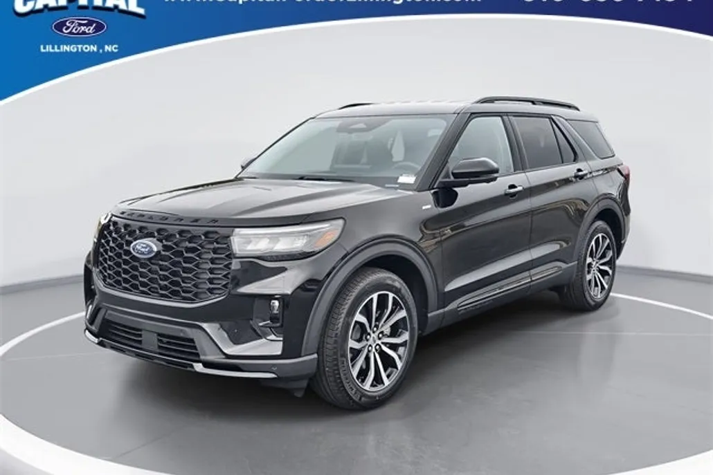 2025 Ford Explorer ST-Line photo 1