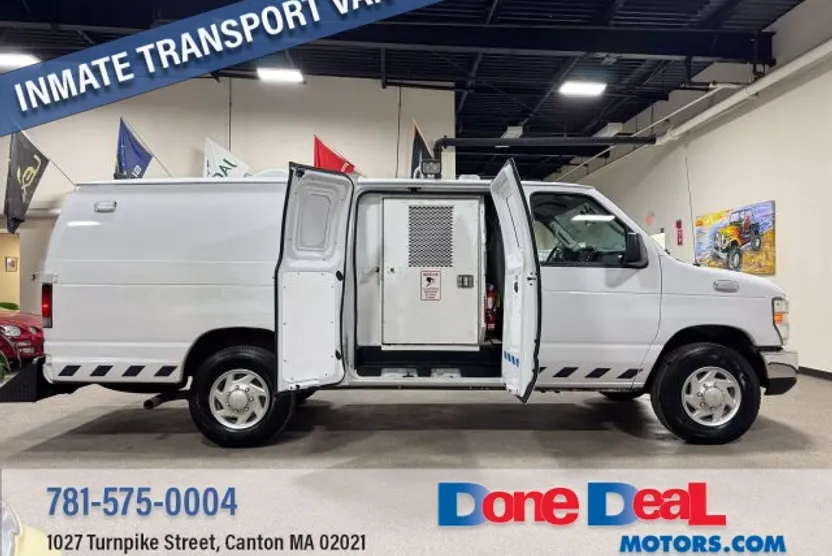 2012 Ford E-350 photo 1