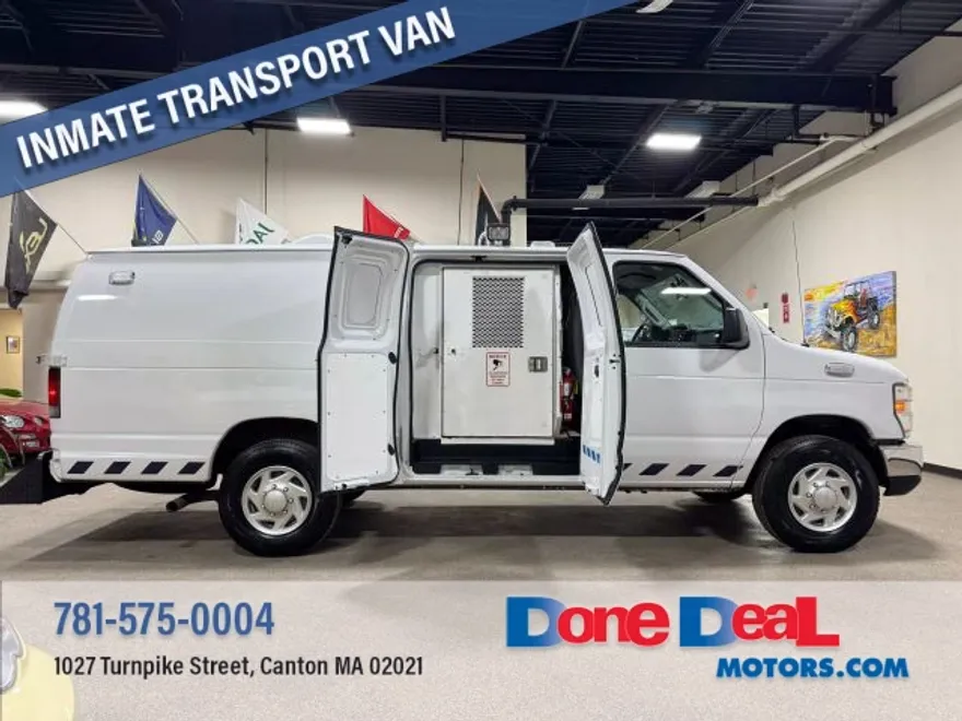 2012 Ford E-350 photo 1