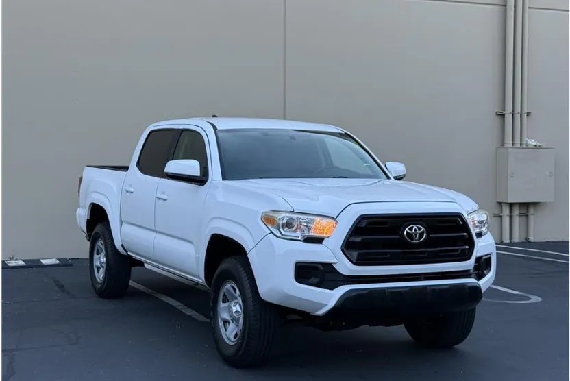 2017 Toyota Tacoma SR5 Sport TRD Pro photo 1