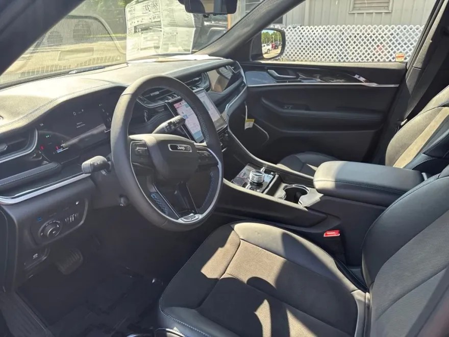 2024 Jeep Grand Cherokee Trailhawk 4xe photo 1