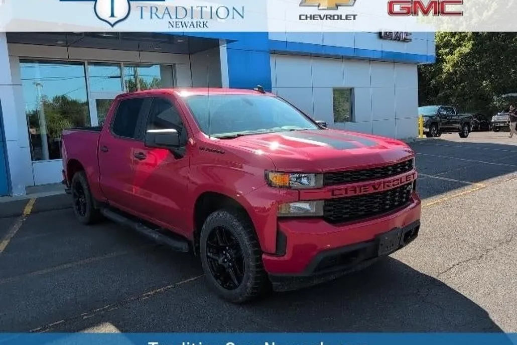2022 Chevrolet Silverado 1500 Custom photo 1