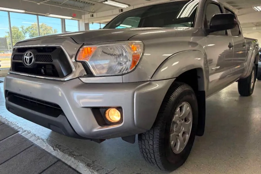 2015 Toyota Tacoma V6 4x4 Double Cab photo 1