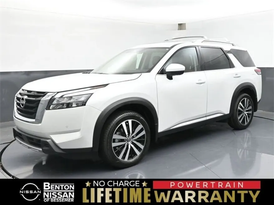 2025 Nissan Pathfinder Platinum photo 1
