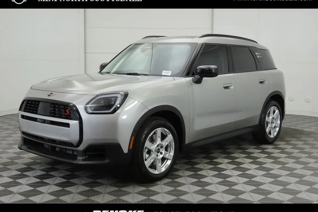 2025 Mini Cooper S ALL4 photo 1
