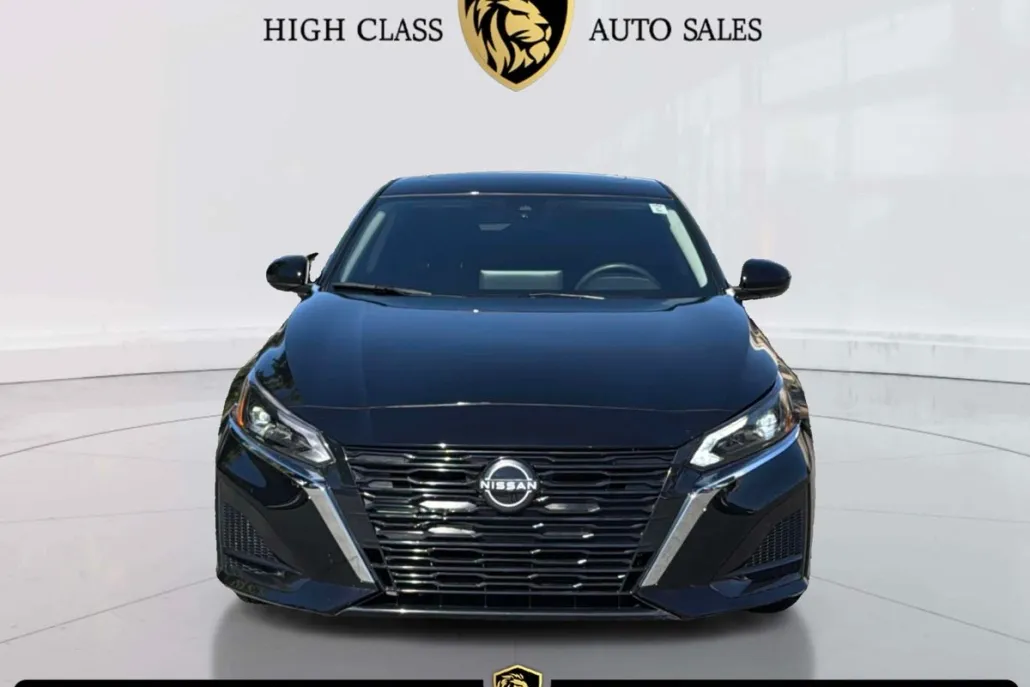 2024 Nissan Altima 2.5 SV photo 1