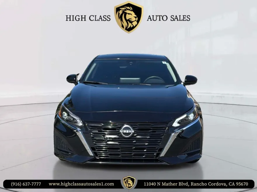 2024 Nissan Altima 2.5 SV photo 1