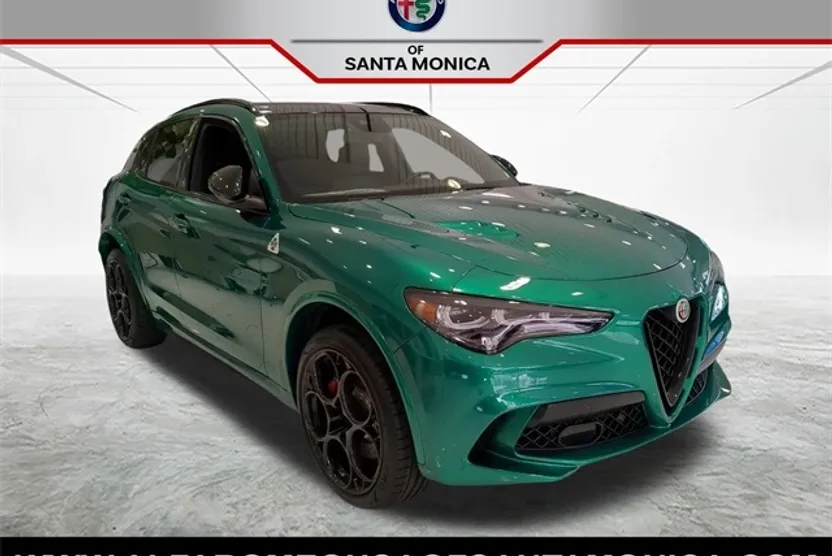 2024 Alfa Romeo Stelvio Quadrifoglio photo 1