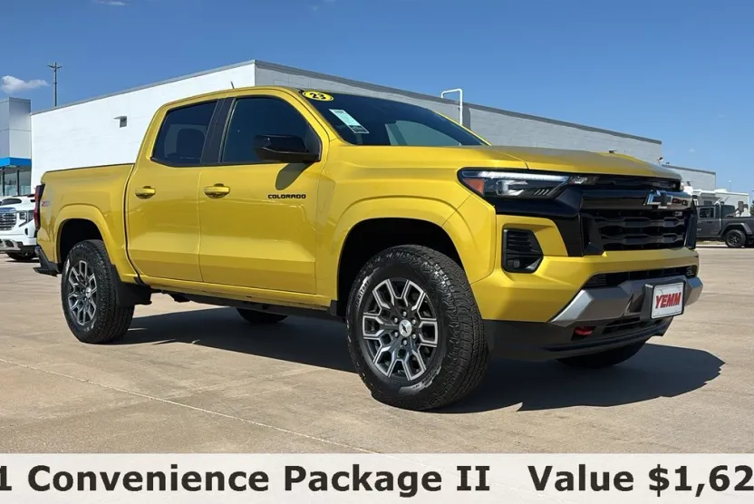 2023 Chevrolet Colorado Z71 photo 1
