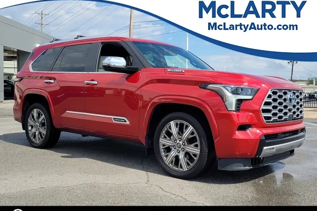 2024 Toyota Sequoia Capstone photo 1