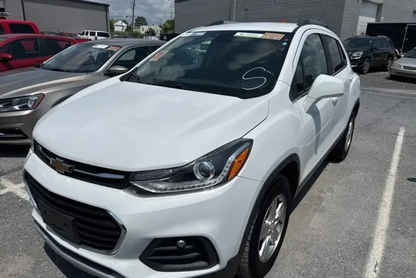 2019 Chevrolet Trax LT photo 1