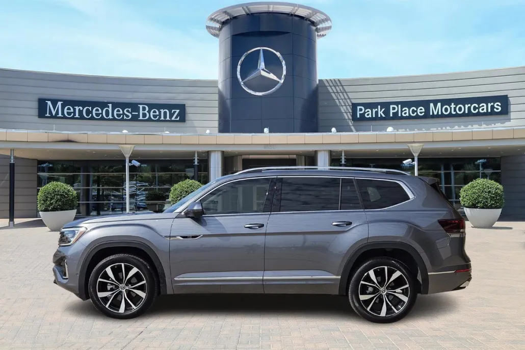 2024 Volkswagen Atlas SEL Premium R-Line photo 1
