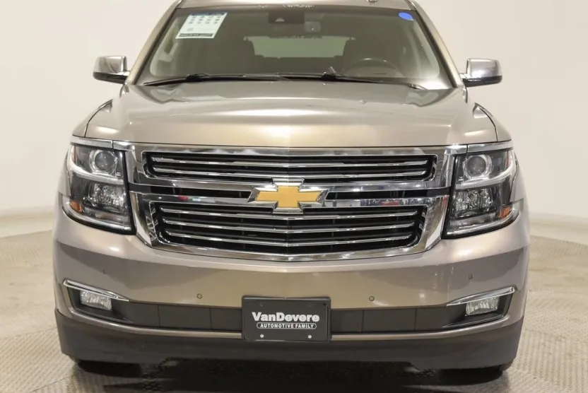 2018 Chevrolet Suburban Premier photo 1