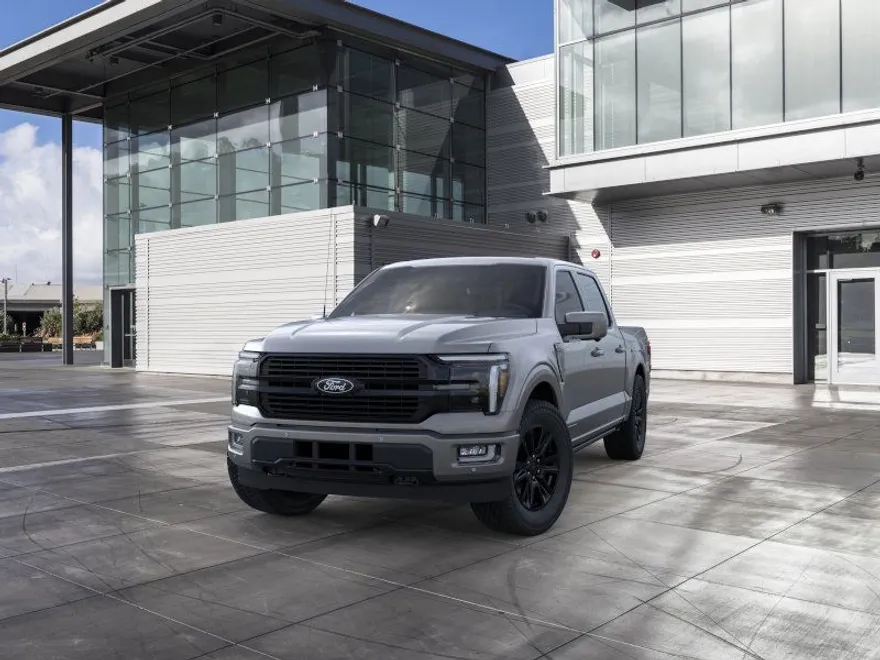 2025 Ford F-150 Platinum photo 1