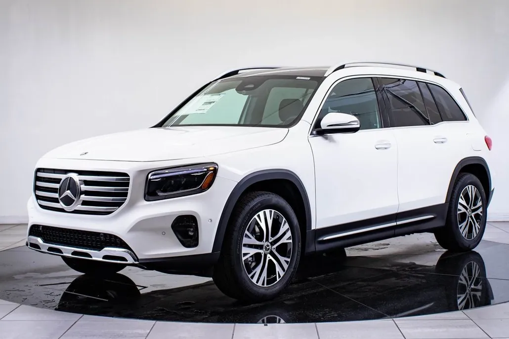 2026 Mercedes Benz GLB 250 4MATIC photo 1