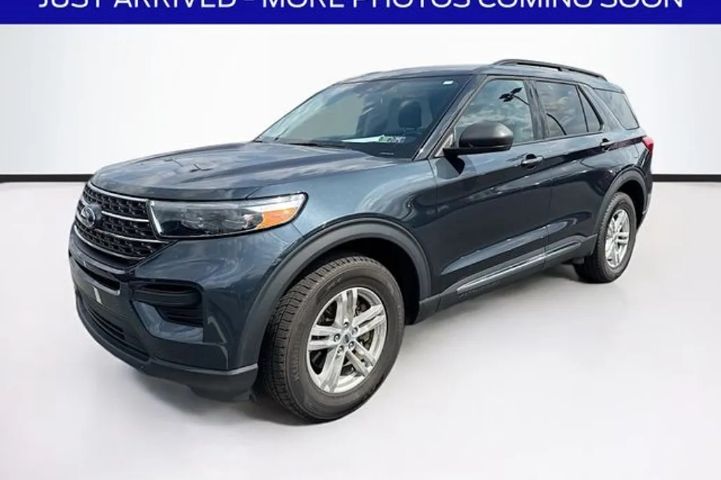 2022 Ford Explorer XLT photo 1
