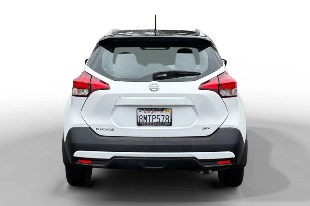 2019 Nissan Kicks SR photo 1