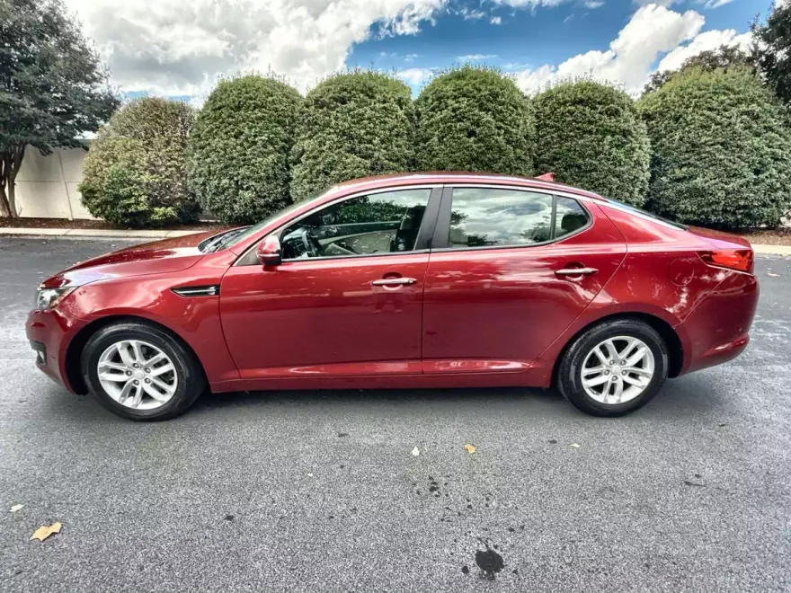 2013 Kia Optima LX photo 1