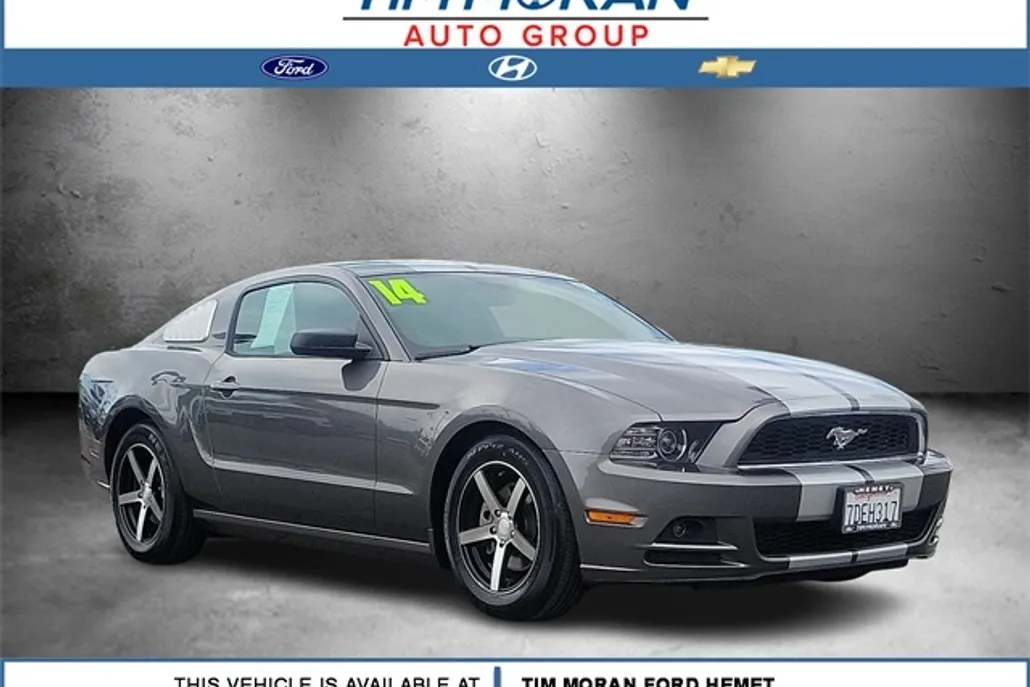 2014 Ford Mustang V6 photo 1