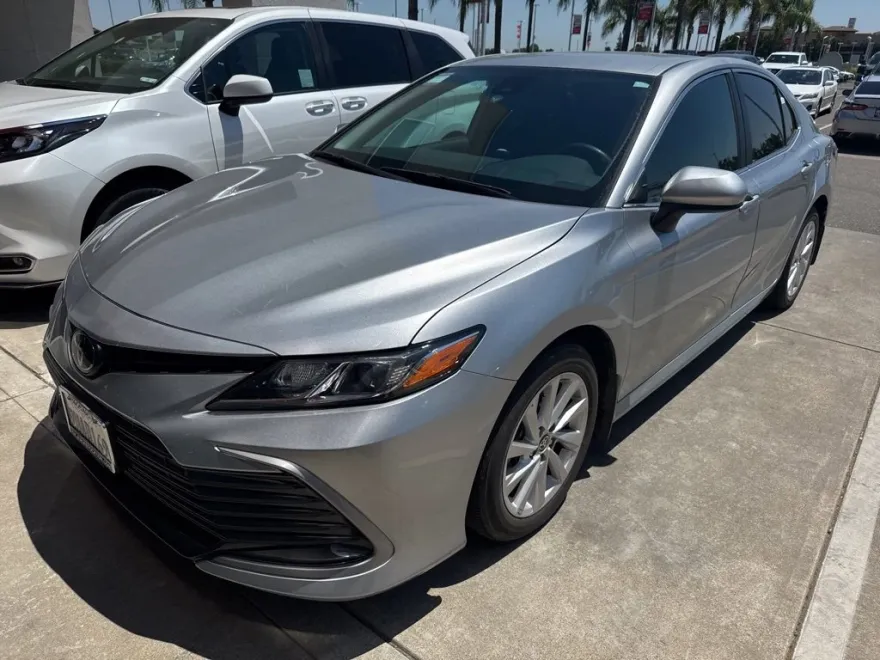 2024 Toyota Camry LE photo 1