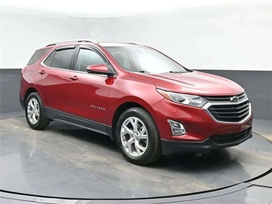 2019 Chevrolet Equinox LT photo 1