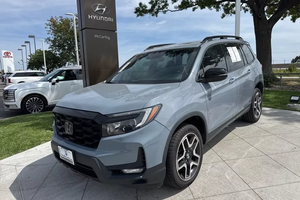 2022 Honda Passport Elite photo 1