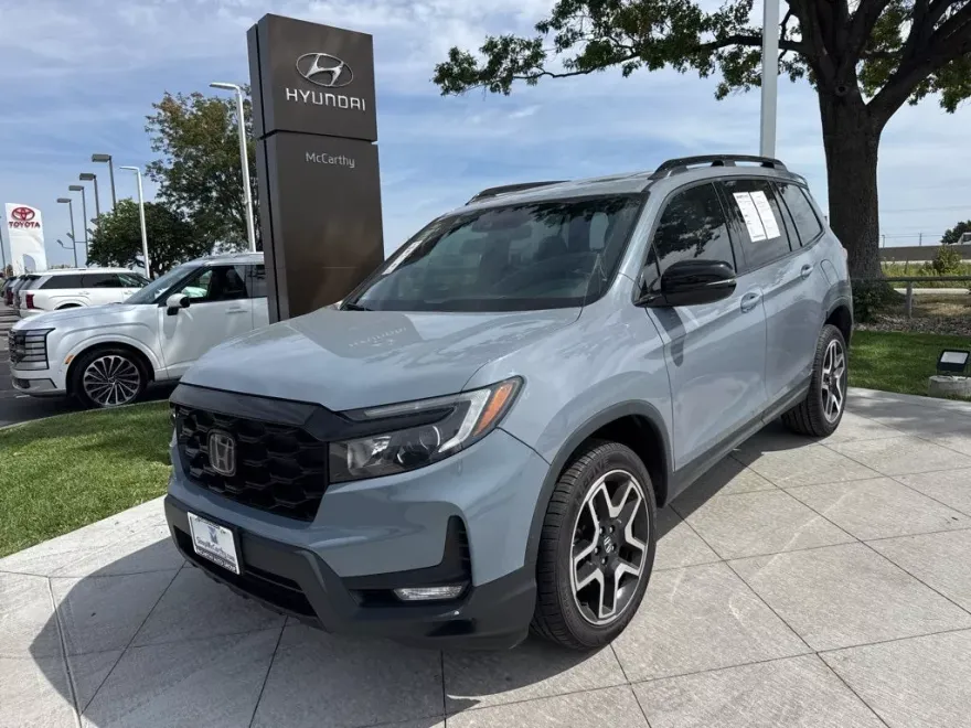 2022 Honda Passport Elite photo 1