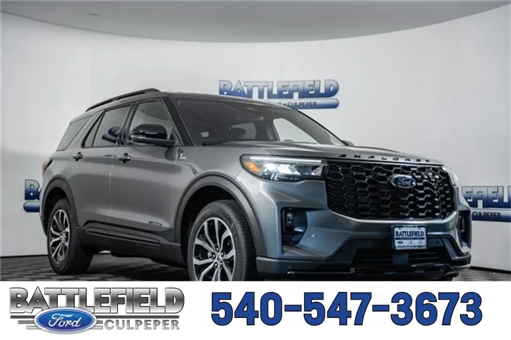 2025 Ford Explorer ST-Line photo 1
