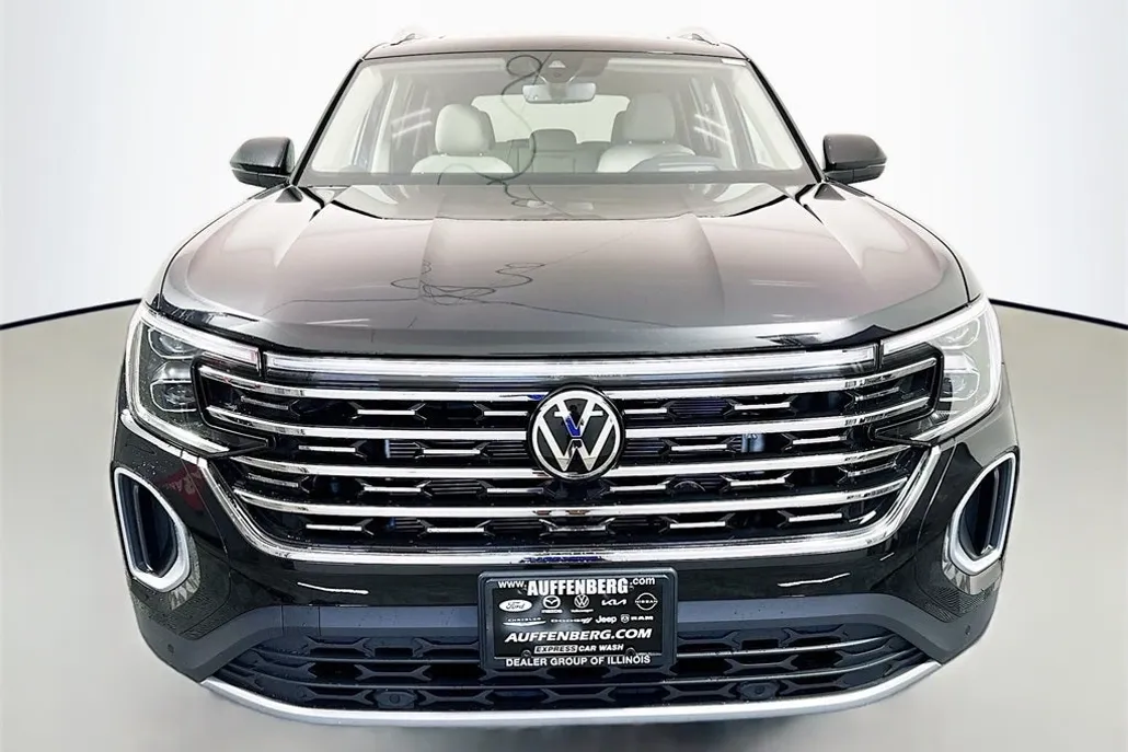 2026 Volkswagen Atlas SEL photo 1