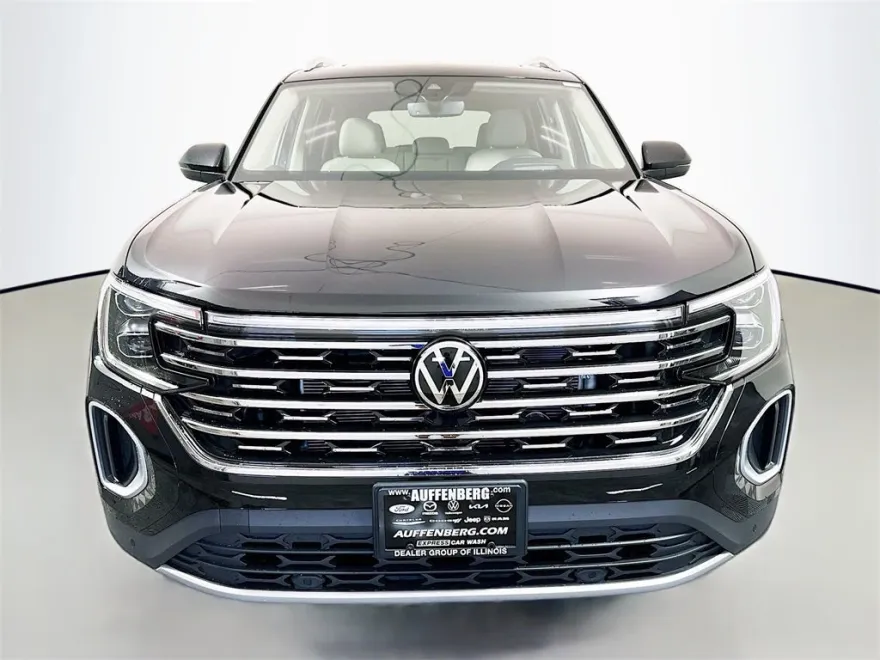 2026 Volkswagen Atlas SEL photo 1