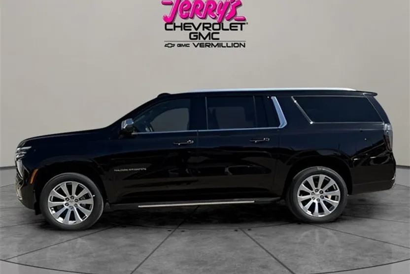 2025 Chevrolet Suburban Premier photo 1