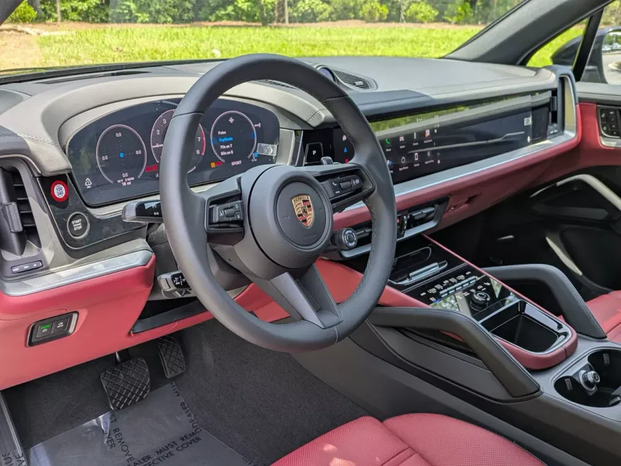 2025 Porsche Cayenne E-Hybrid photo 1