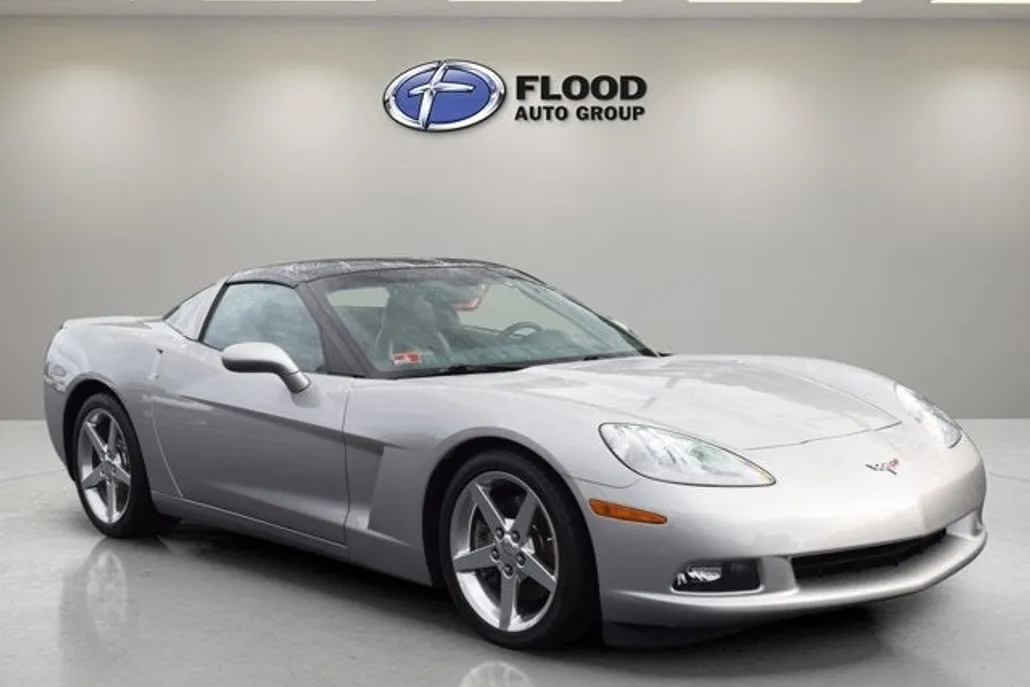 2005 Chevrolet Corvette Base Coupe photo 1