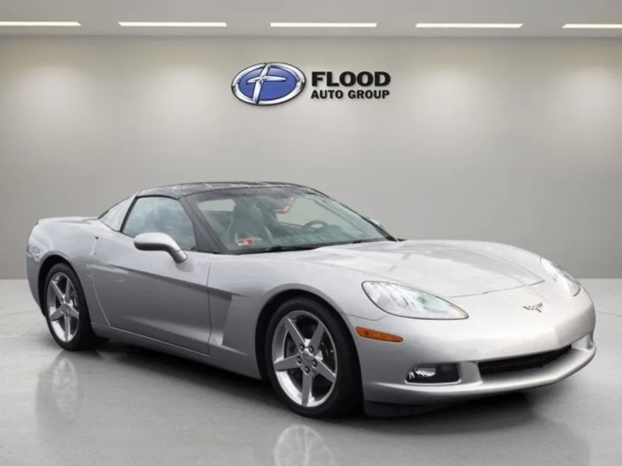 2005 Chevrolet Corvette Base Coupe photo 1