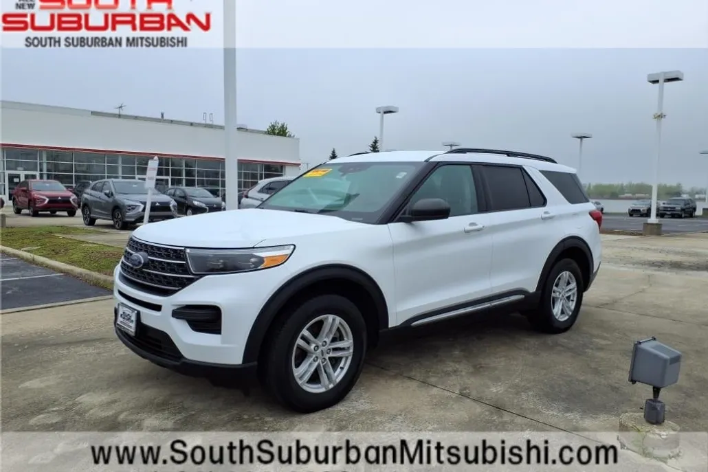 2022 Ford Explorer XLT photo 1