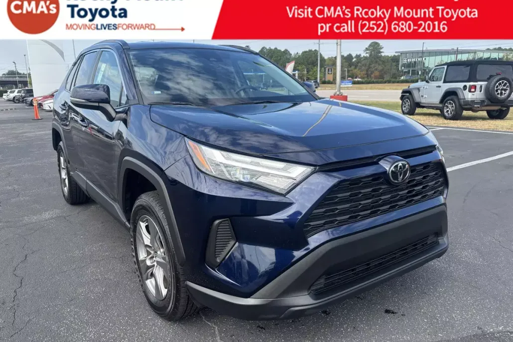 2024 Toyota RAV4 XLE photo 1