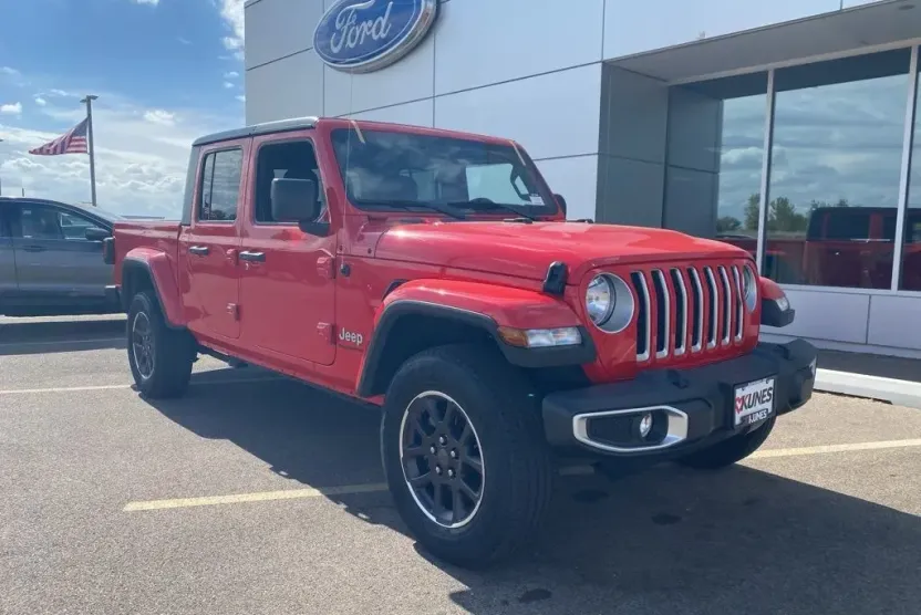 2023 Jeep Gladiator Overland photo 1