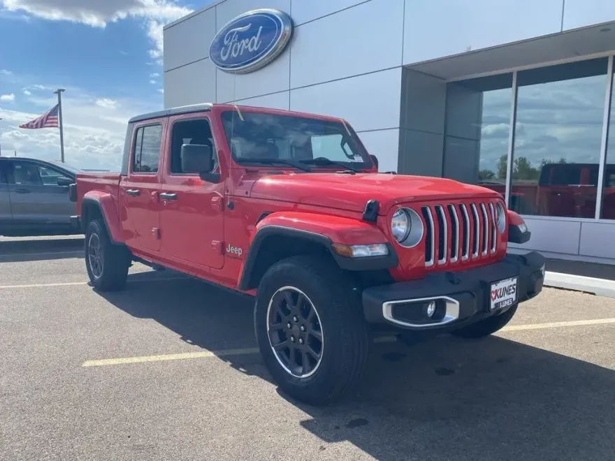 2023 Jeep Gladiator Overland photo 1