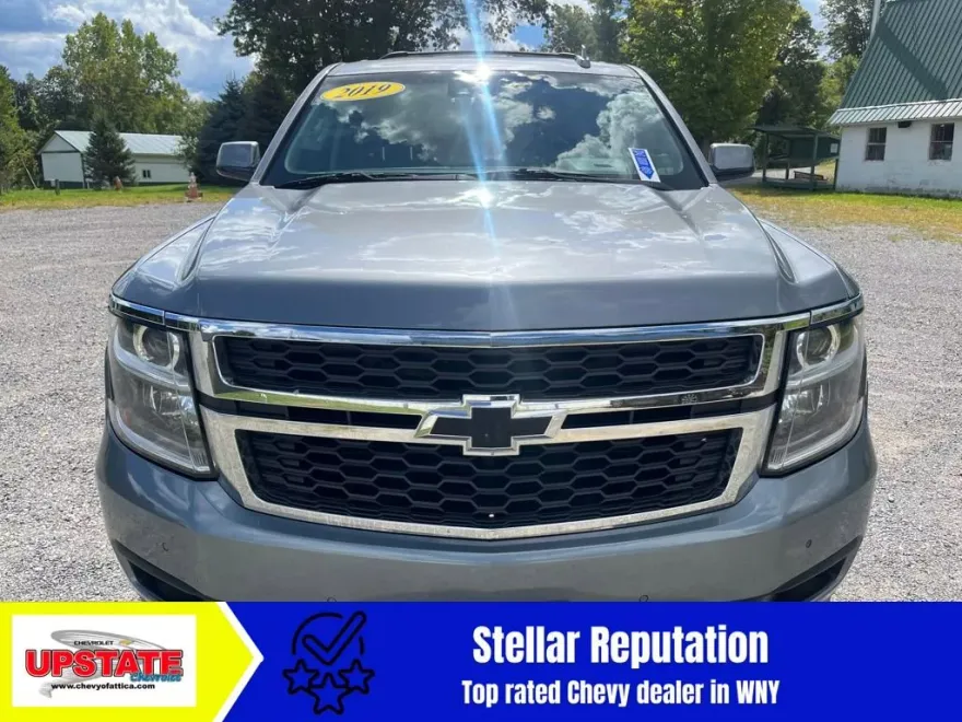 2019 Chevrolet Tahoe LT photo 1