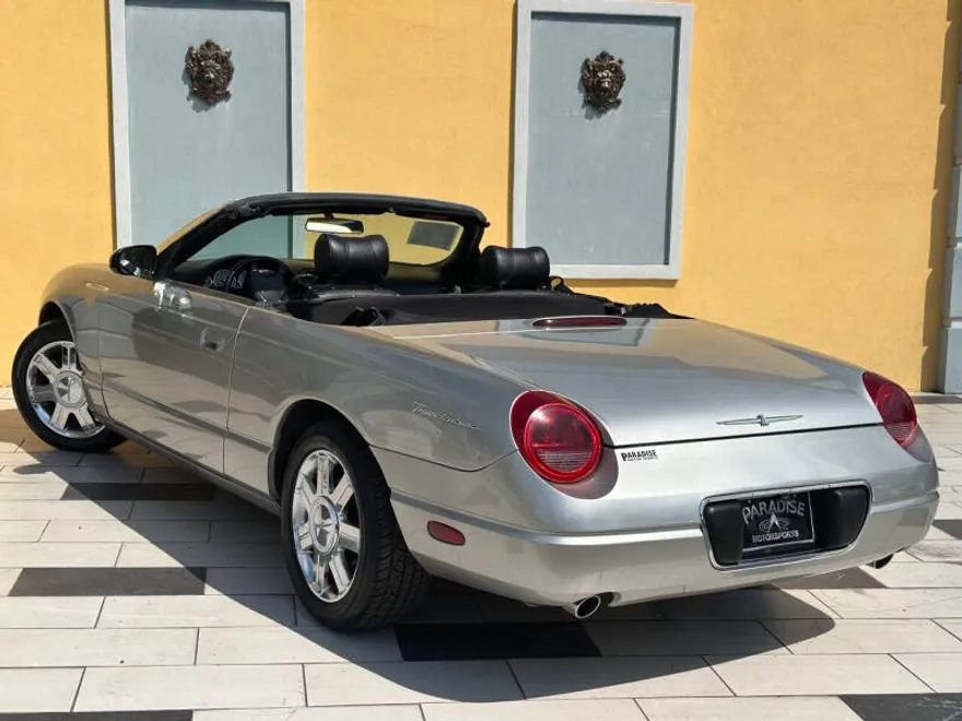 2005 Ford Thunderbird Deluxe photo 1