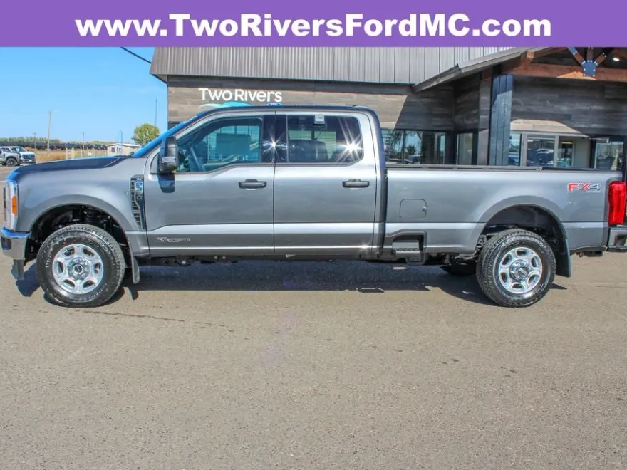 2025 Ford F-350 photo 1