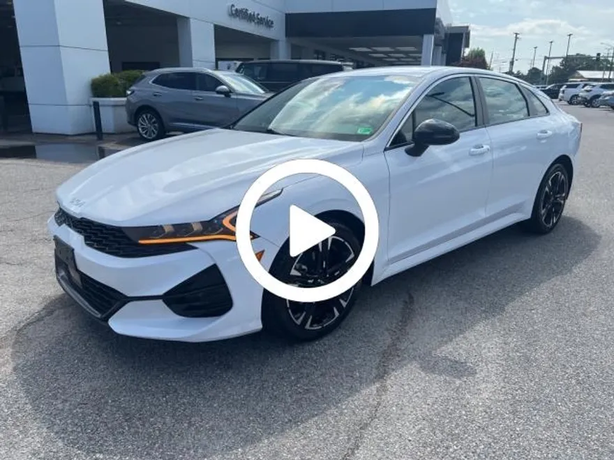 2024 Kia K5 GT-Line photo 1