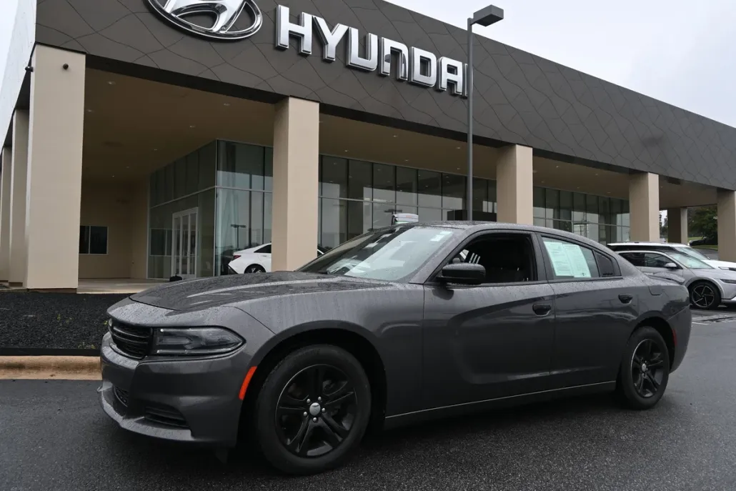 2020 Dodge Charger SXT photo 1