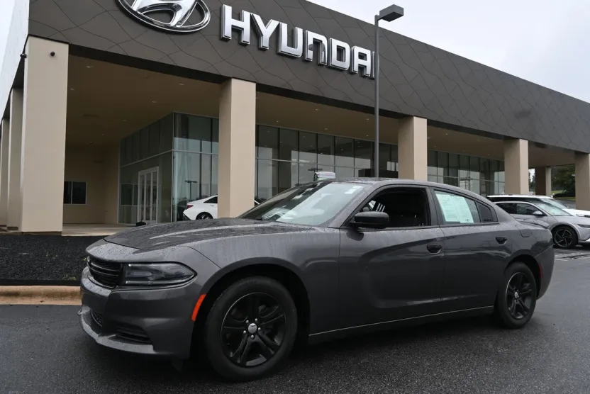 2020 Dodge Charger SXT photo 1