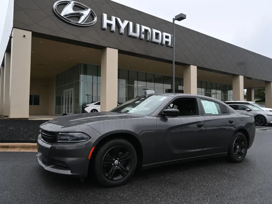 2020 Dodge Charger SXT photo 1